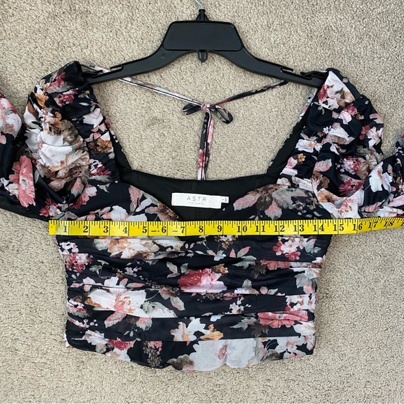ASTR The Label Erica Floral Mesh Top Black S - Picture 8 of 9